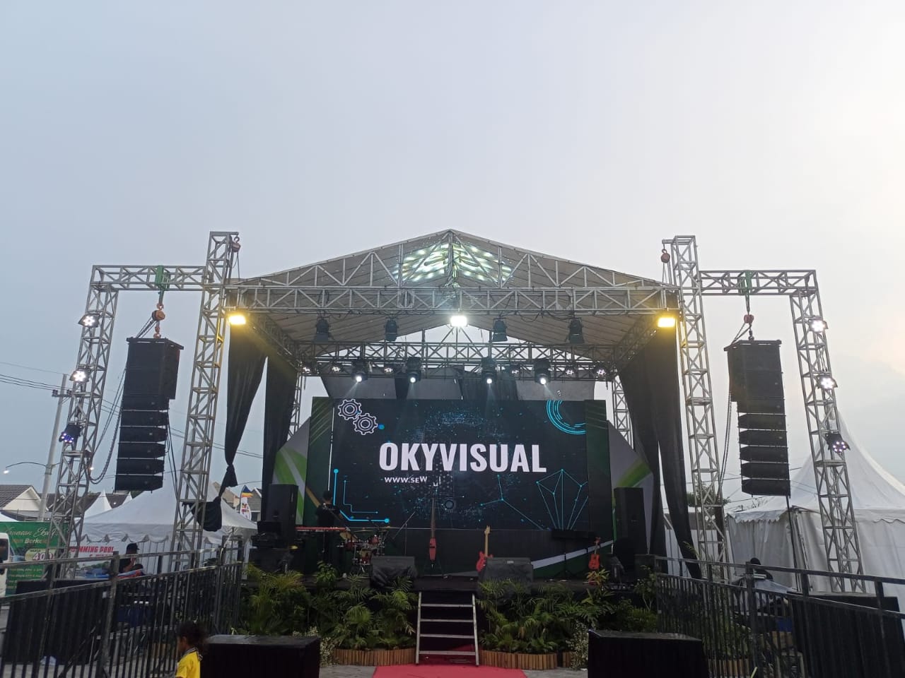 sewa videotron surabaya